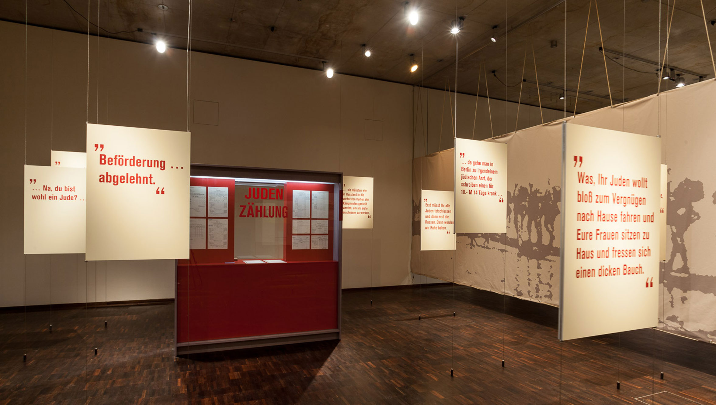 von GROTE Ausstellungsgestaltung und Design / WAR! Jews between the fronts 1914–1918